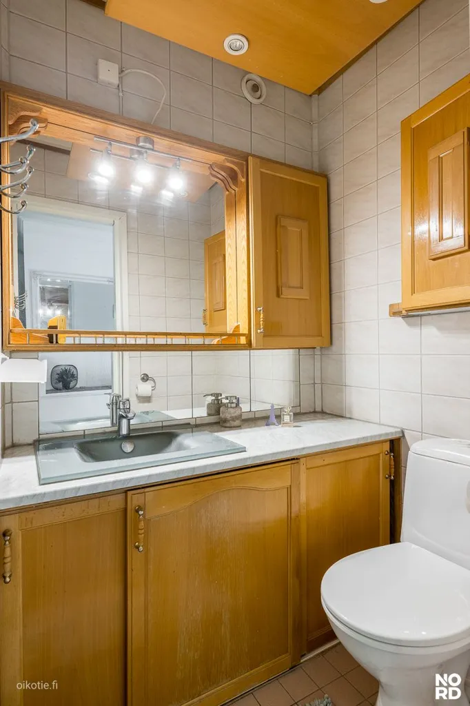 Vannitoad - Modernised Apartment with Balcony in Simonlaakso