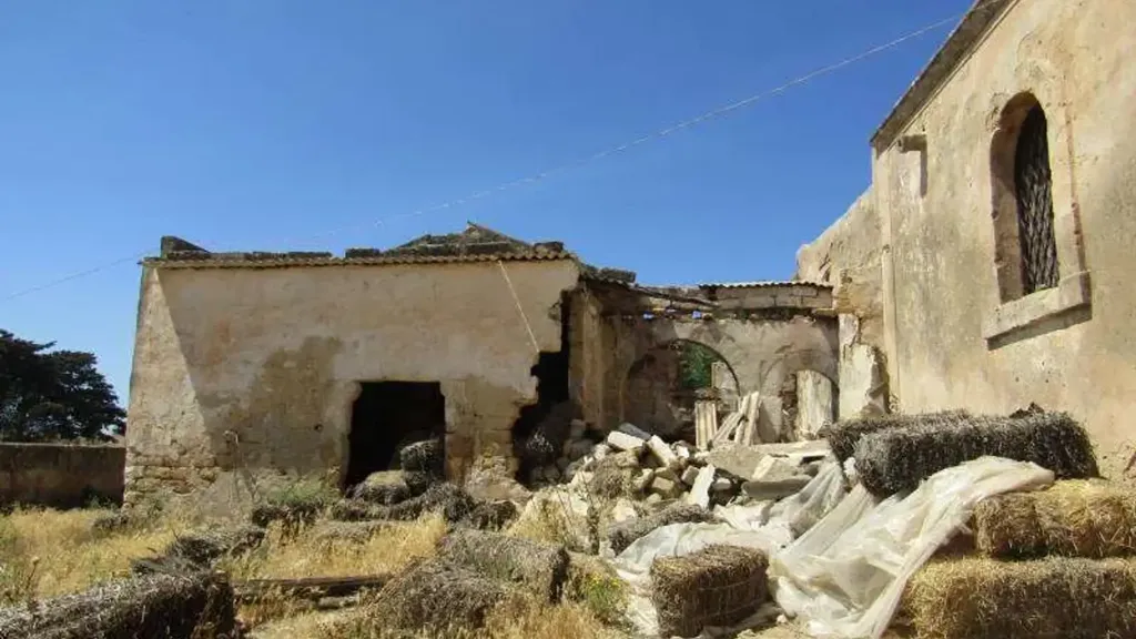 Välivaade - Historic Rustico for Renovation in Marsala