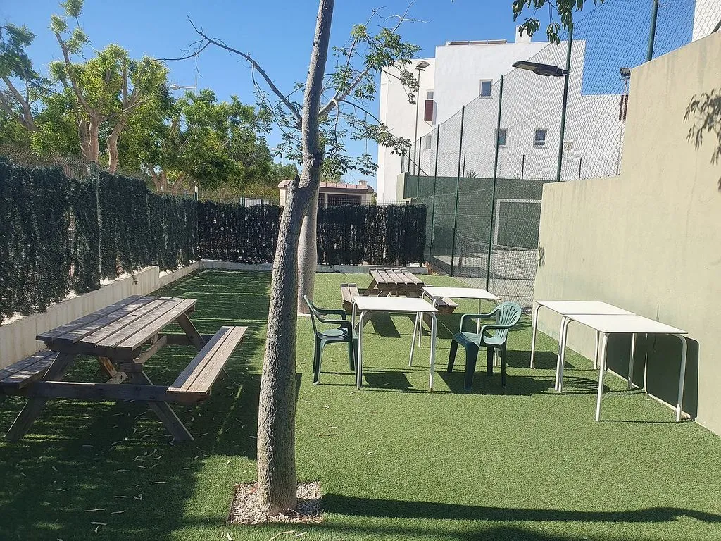 Aed - 2-Bed Flat with Pool in Toyo