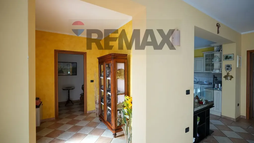 hallway_entrance