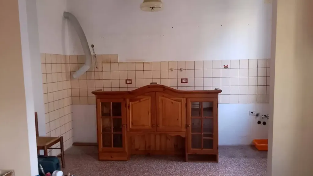 Pièces - Bright Triplex with Balcony in Genoa