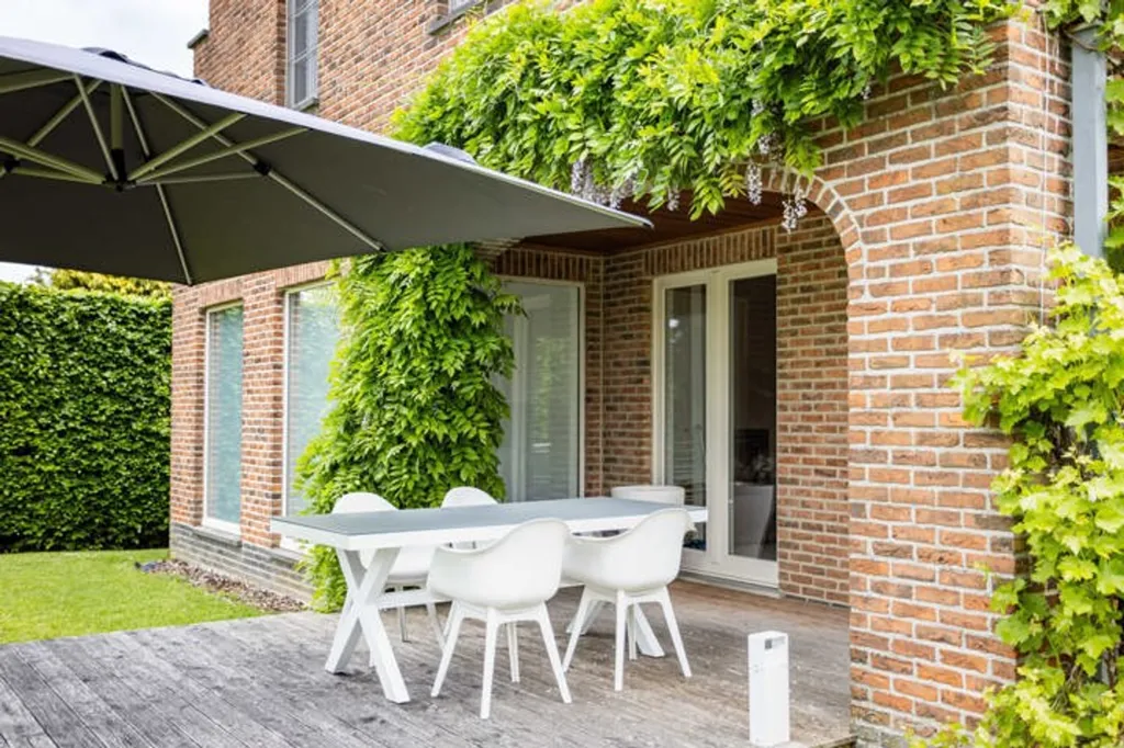 Terrass - 6-Bedroom Villa with Terraces in EPC B