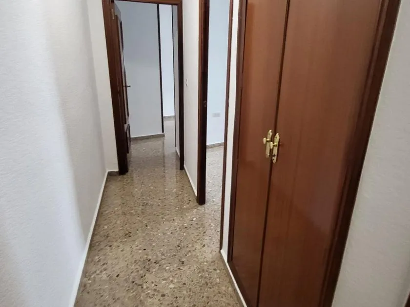 Recibidor - Piso con balcón y ascensor en Albacete Centro