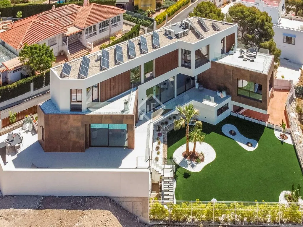 Aerial - Luxury Villa with Sea View in La Nucía