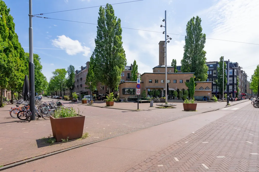 Apartment with South Balcony in Amsterdam-Oost