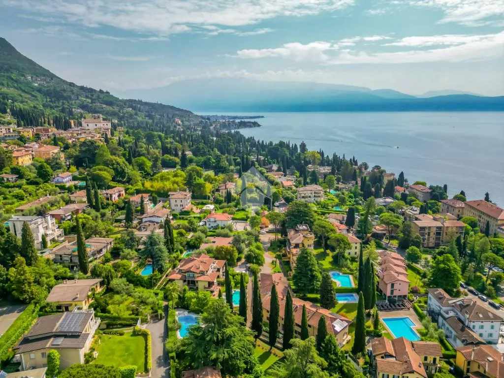 Vista aerea - Studio Apartment with Lake View in Gardone Riviera