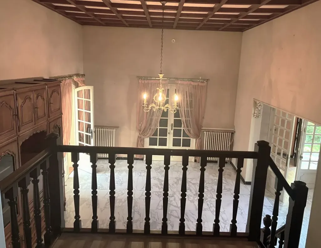 Stanze - Character House with Cathedral Ceiling in Quiet Area