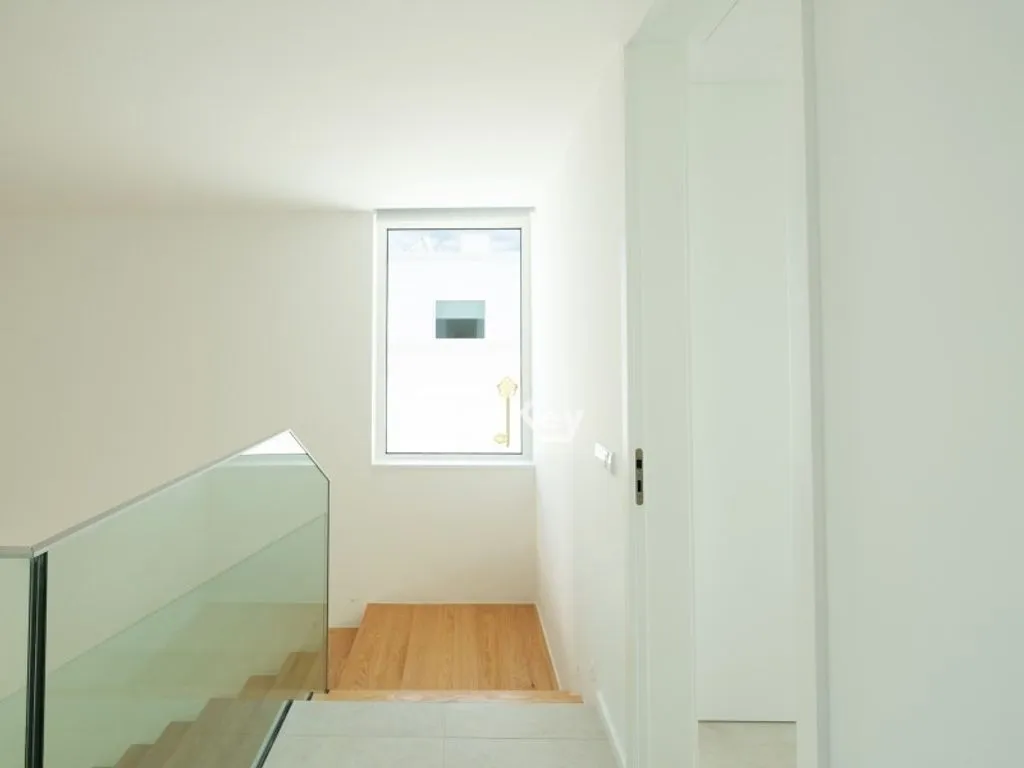 Pièces - Modern Villa with Pool in Lagos, Portugal