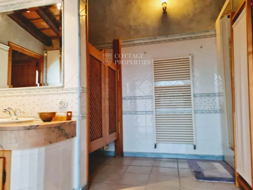 Bagni - Rustic Estate with Masia in Llagostera