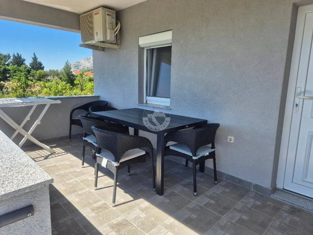 Terrazza - Family House with Pool in Starigrad