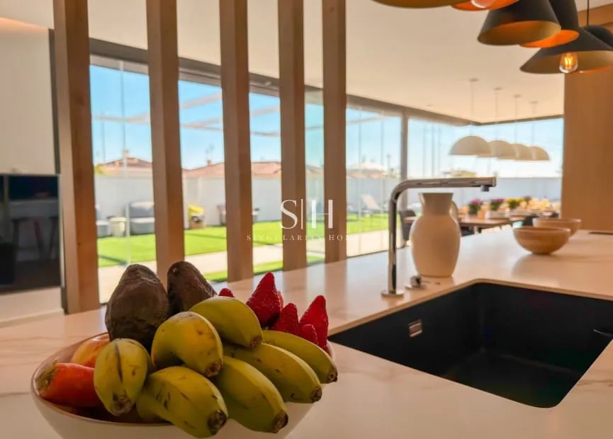 Kitchen - Contemporary Villa with Private Pool in San Fulgencio