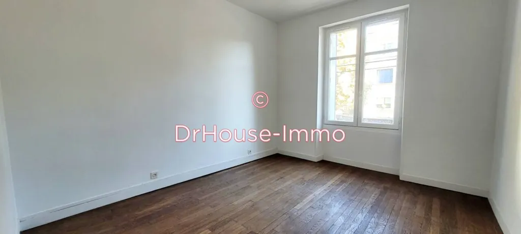 Pièces - Duplex Rénové avec Entrée Indépendante à Nantes