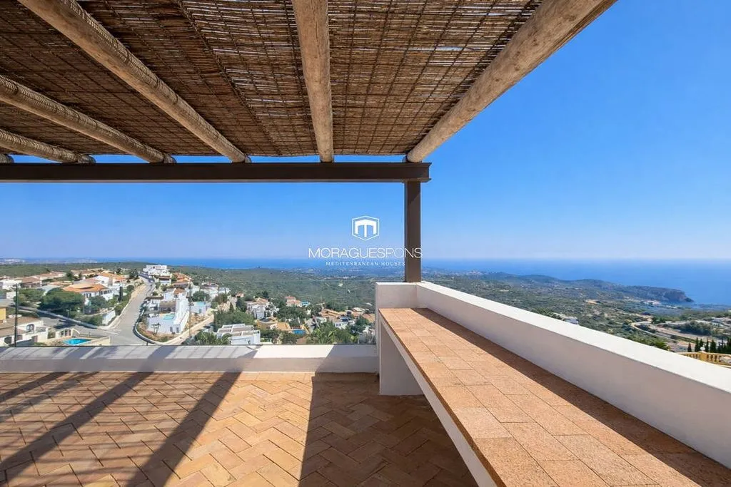 Terrazza - Contemporary Villa with Sea Views in Benitachell