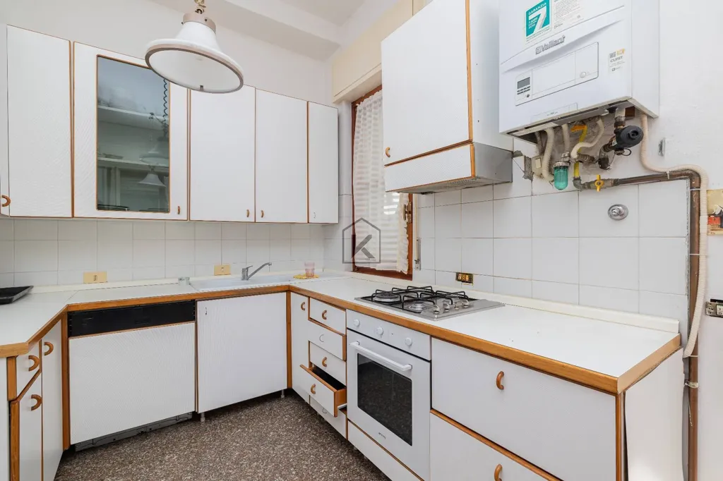 Kitchen - Luxury Villa with Private Garden in Milan