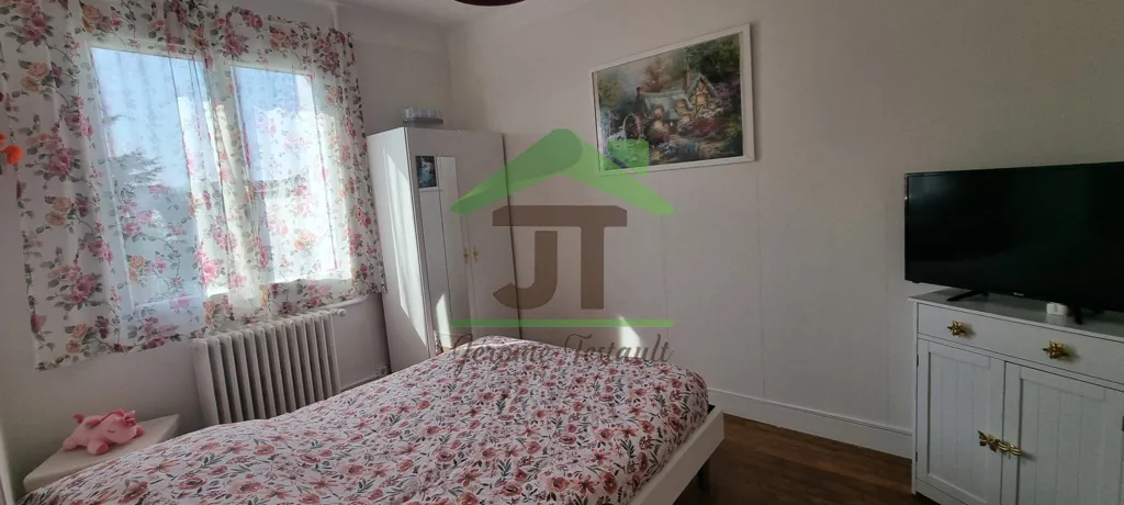 Chambres - Maison avec Jardin à Vald'Yerre