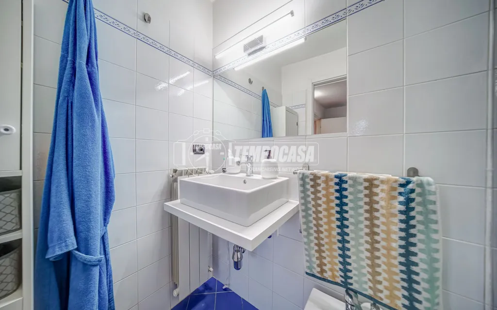 Vannitoad - Semi-Detached House with Garden in Sumirago