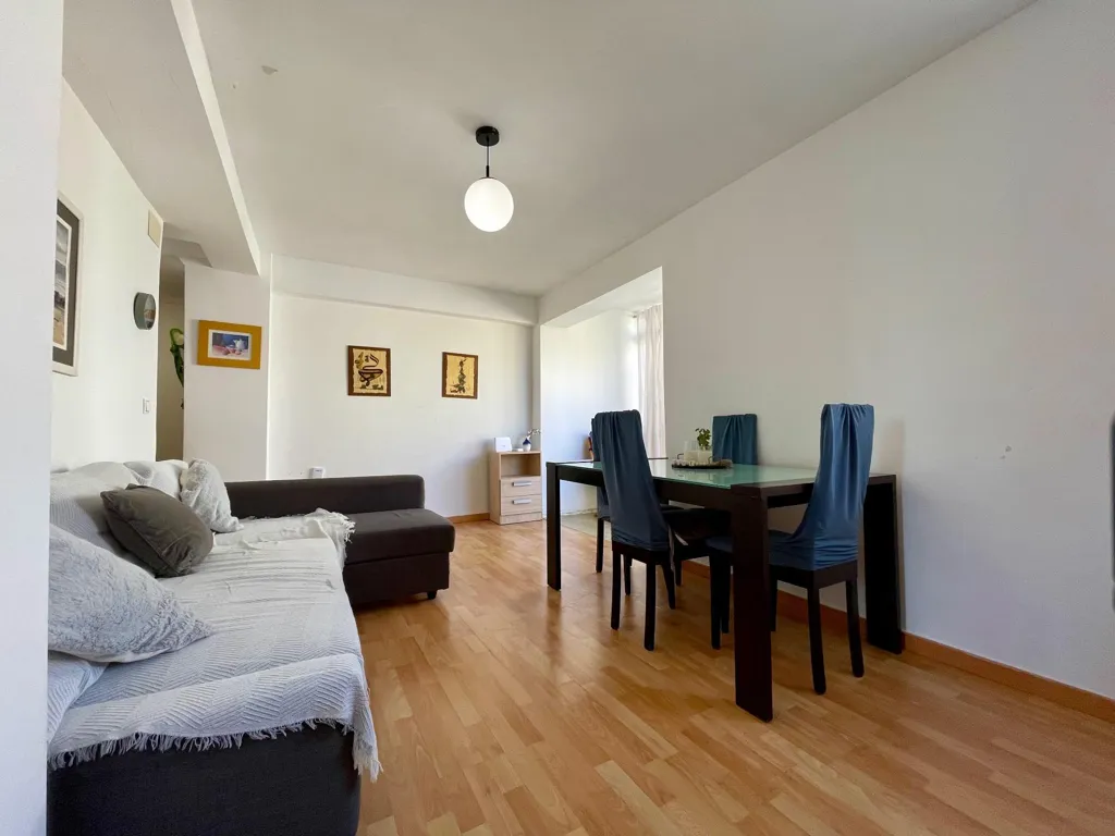 Elutuba - Reformed Flat with Balcony in La Ardila