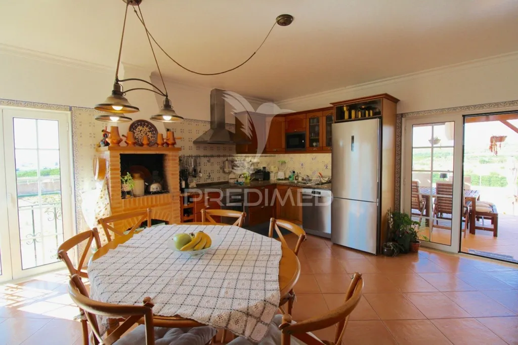 Salle à manger - House with Pool in Proximity to Faro