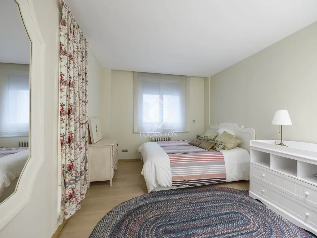 Bedrooms - Refurbished Apartment with Terrace in Valencia