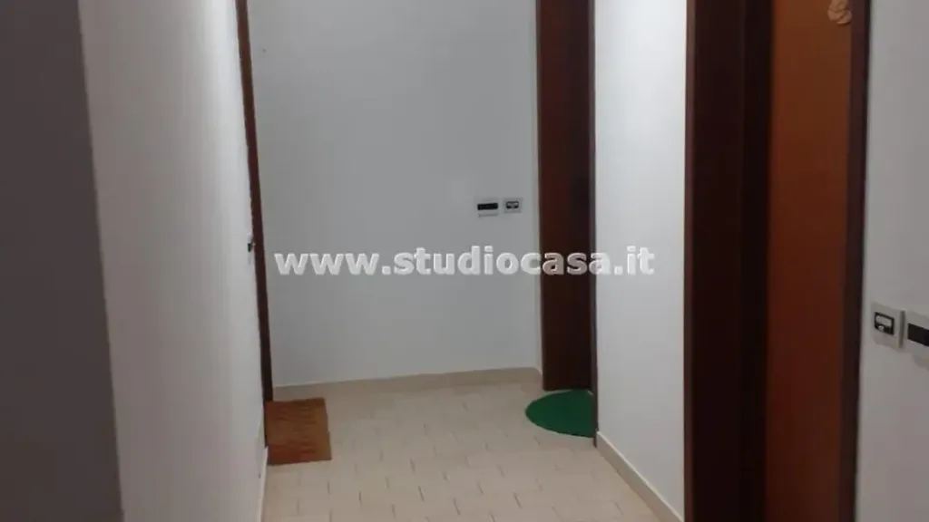 hallway_entrance
