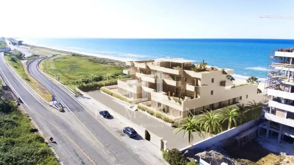 Õhuvaade - Seafront Apartment with Private Garden in Termoli