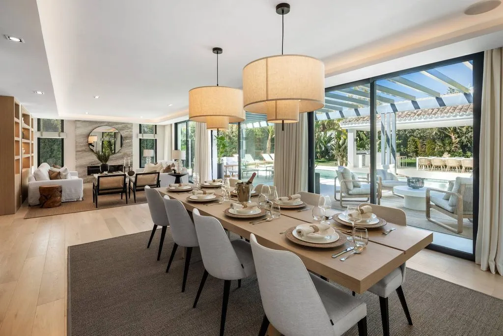Söögituba - Contemporary Villa with Pool in Nueva Andalucia