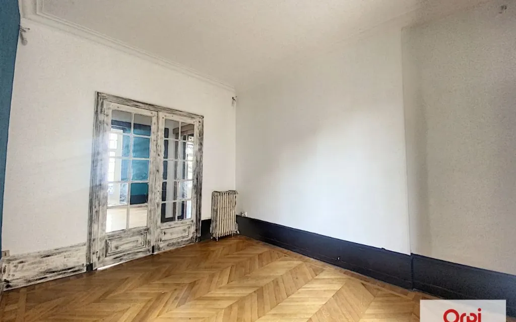 Pièces - Appartement T2 avec Balcon au Centre Ville de Montluçon