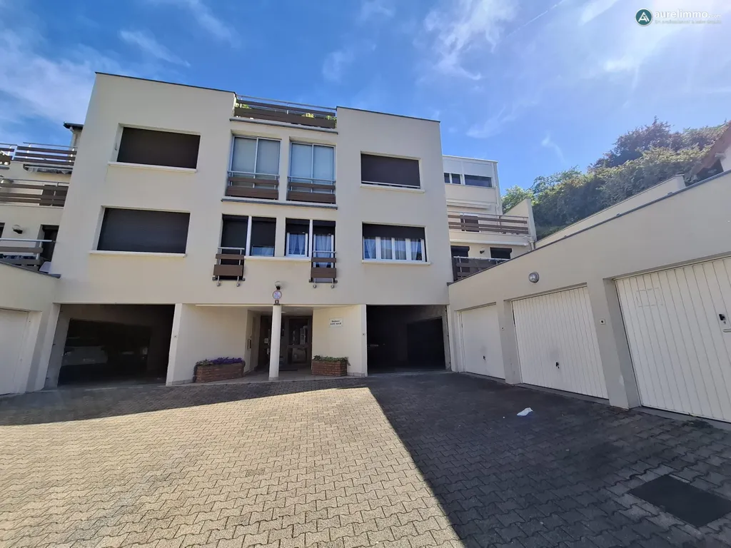 Garage - Duplex en Plein Cœur de Ville à Montluçon