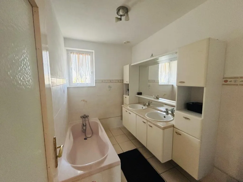 Bathrooms - House with 100 m² Basement near Montbéliard