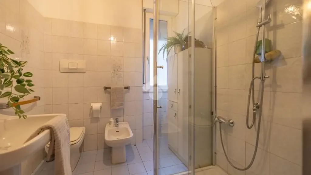 Vannitoad - Rearranged Apartment with Balcony in Cesenatico