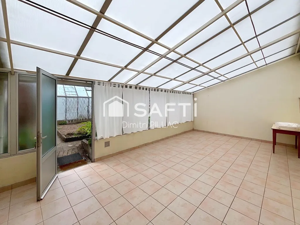 Terrass - House with Veranda in La Roche-sur-Yon
