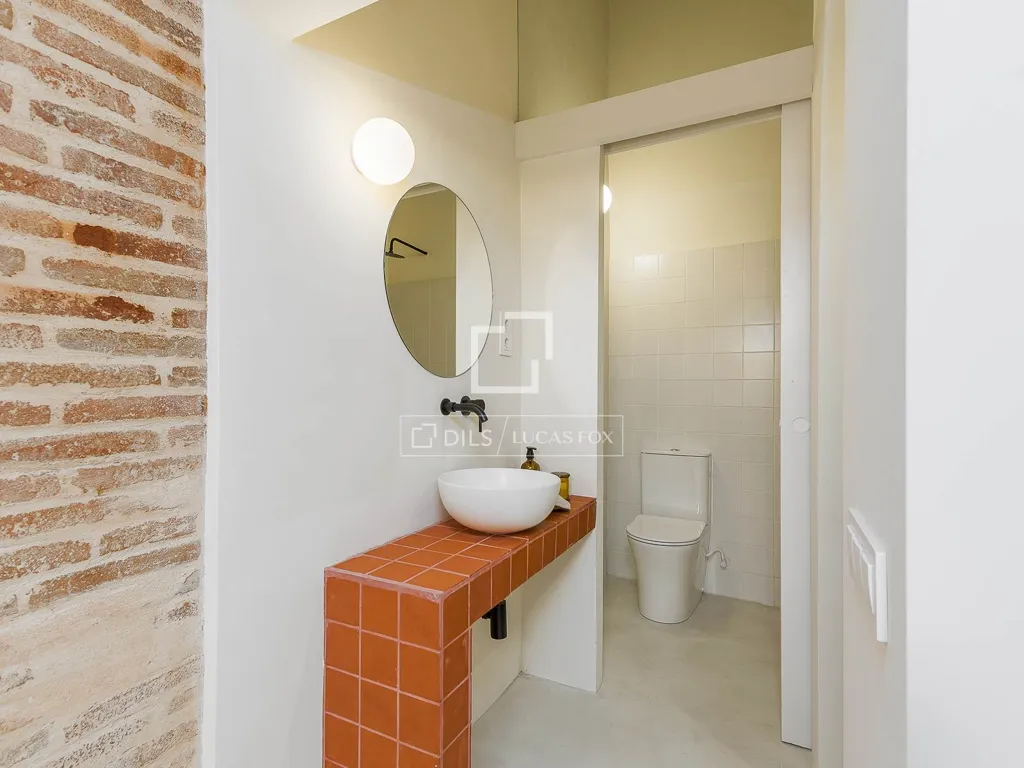 Salles de bain - Renovated Apartment with Mezzanine in Eixample, Barcelona