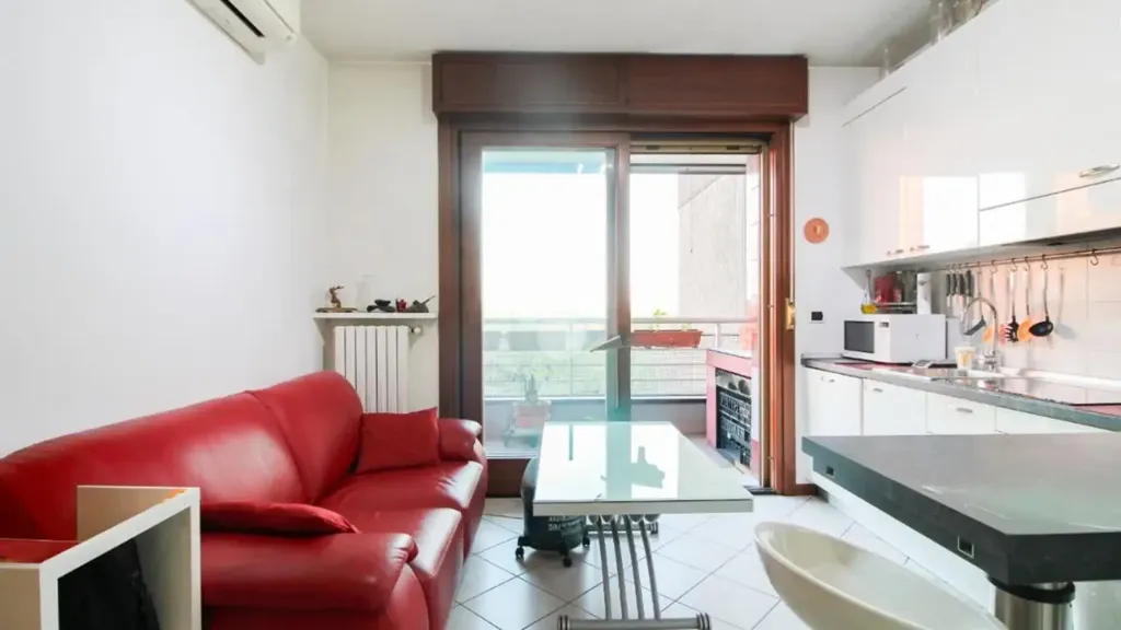Elutuba - Bright 2-Bedroom Apartment with Balcony in Milan