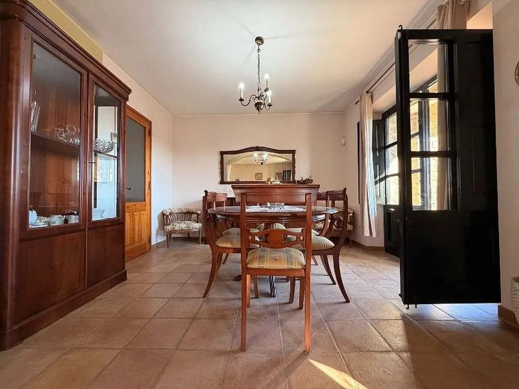 Söögituba - Luxury Stone House with Pool in Garrigoles