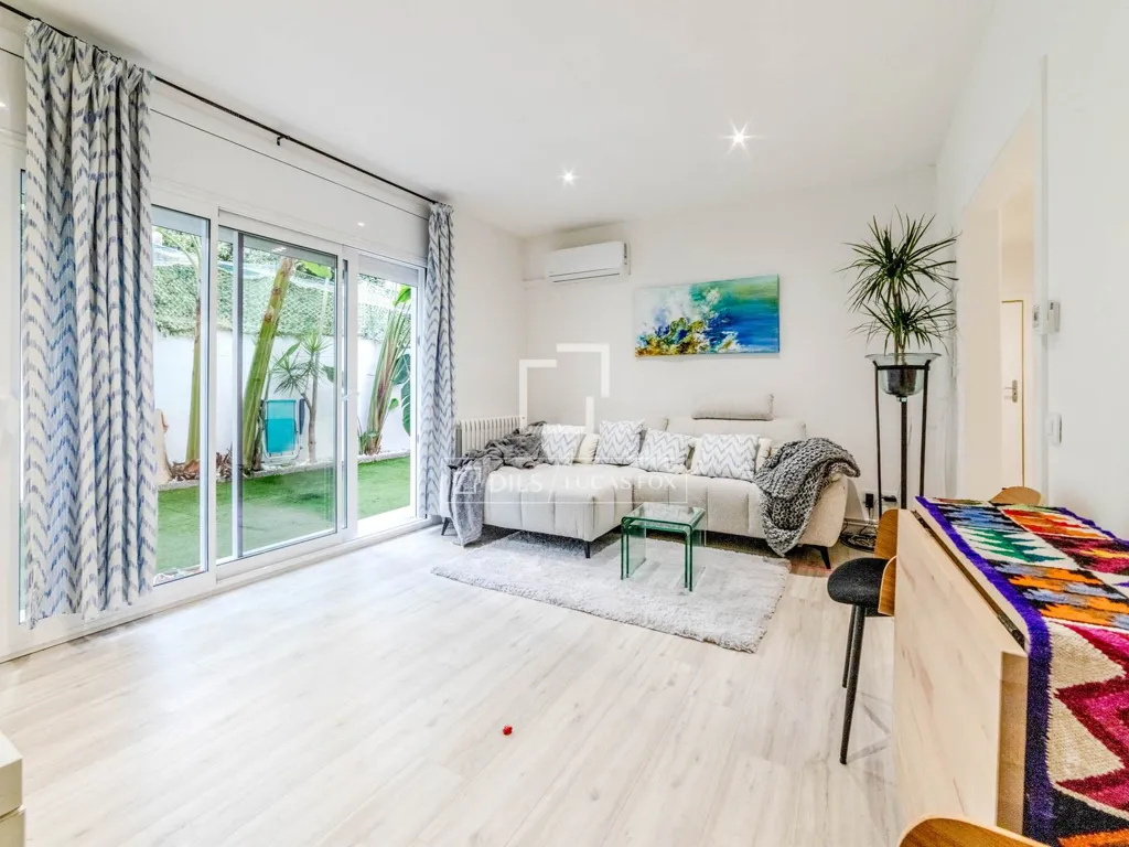 Séjour - Ground Floor Apartment with Terrace in Sitges