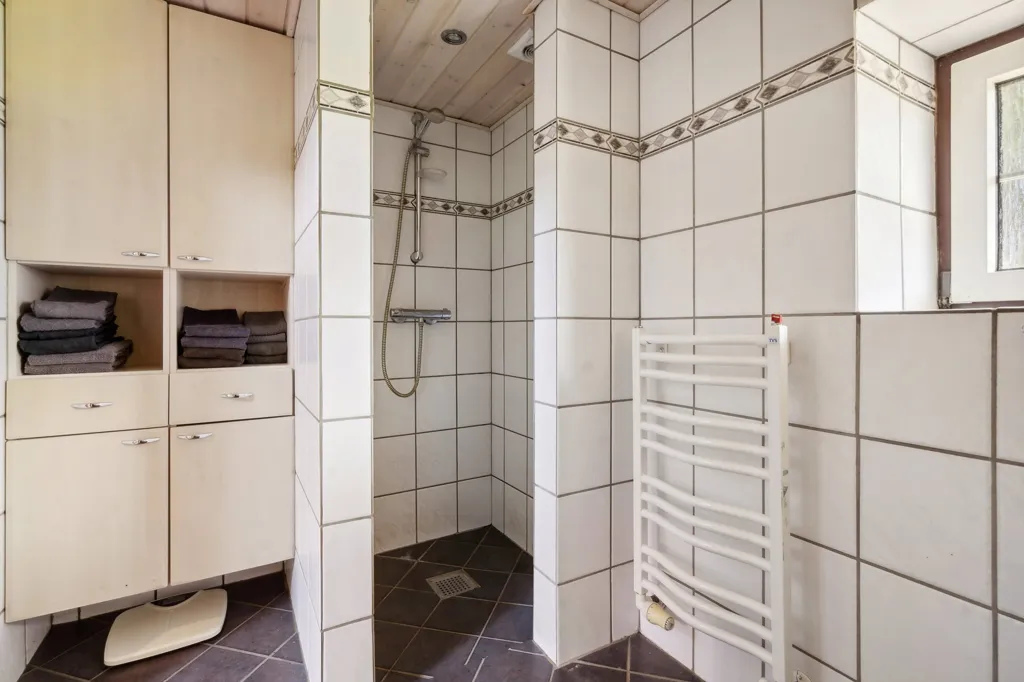 Bathrooms - Rural Villa with Large Garden in Agerskov