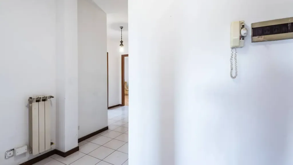 Esik - Three-Bedroom Apartment with Terraces in Bergamo