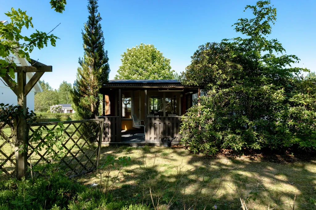 Jardin - Villa with Garden in Öjaby