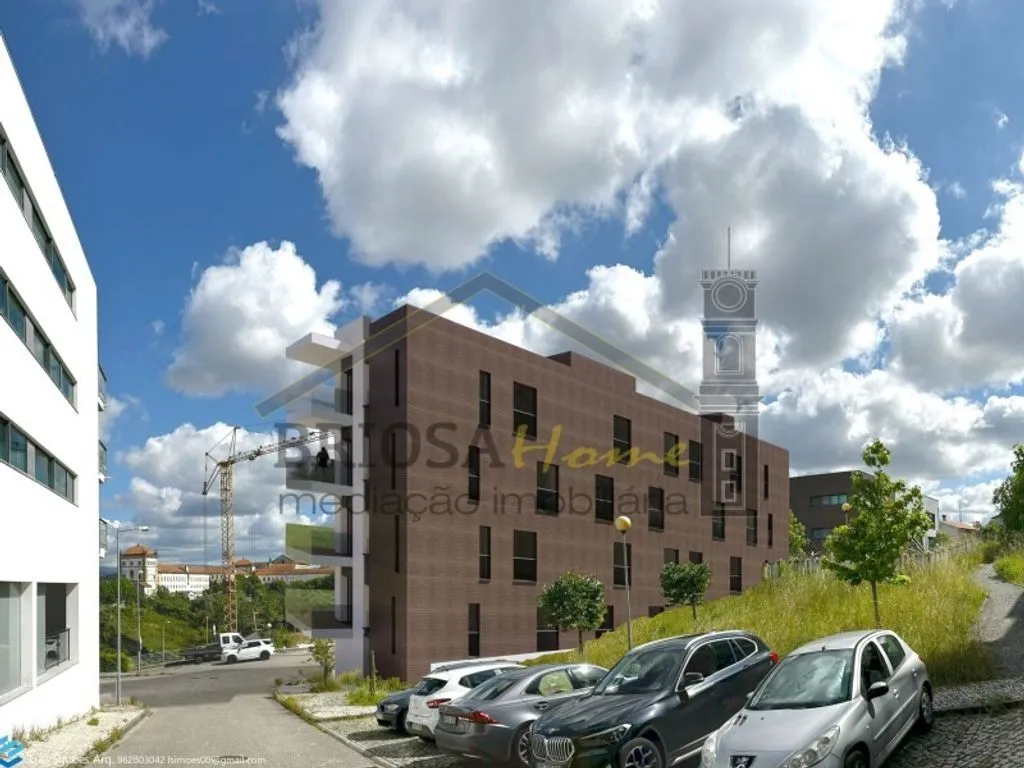 Välivaade - Luxury 3-Bedroom Flat with Balcony in Coimbra