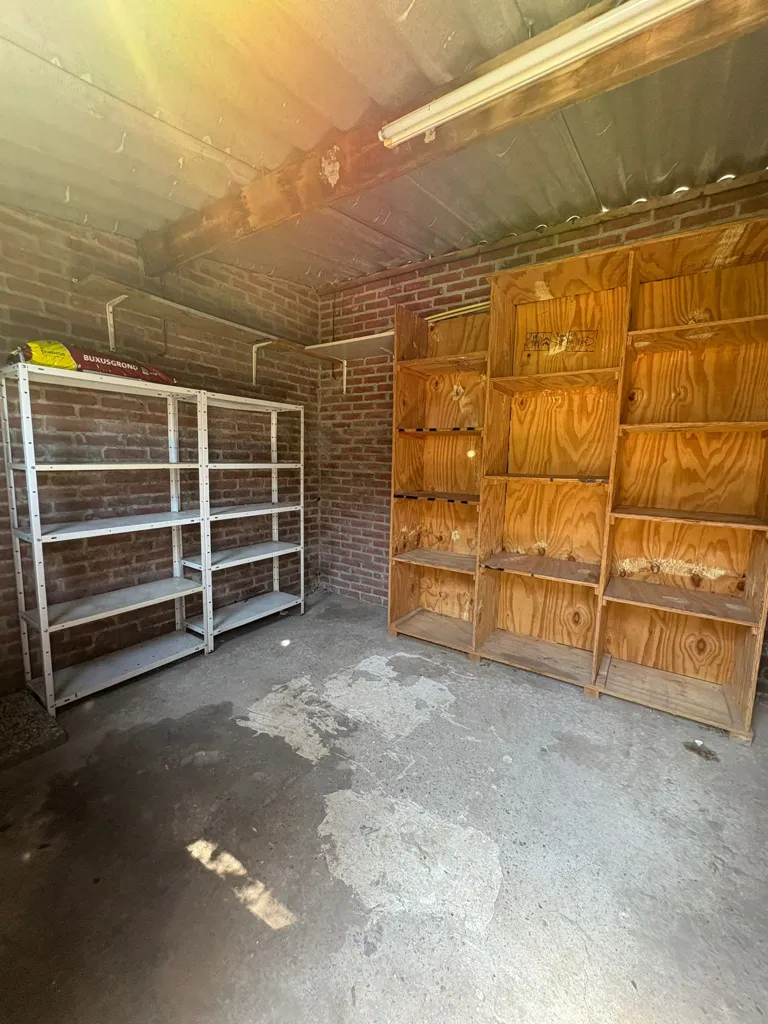 Pesuköök - Partially Renovated House with Garden in Eindhoven