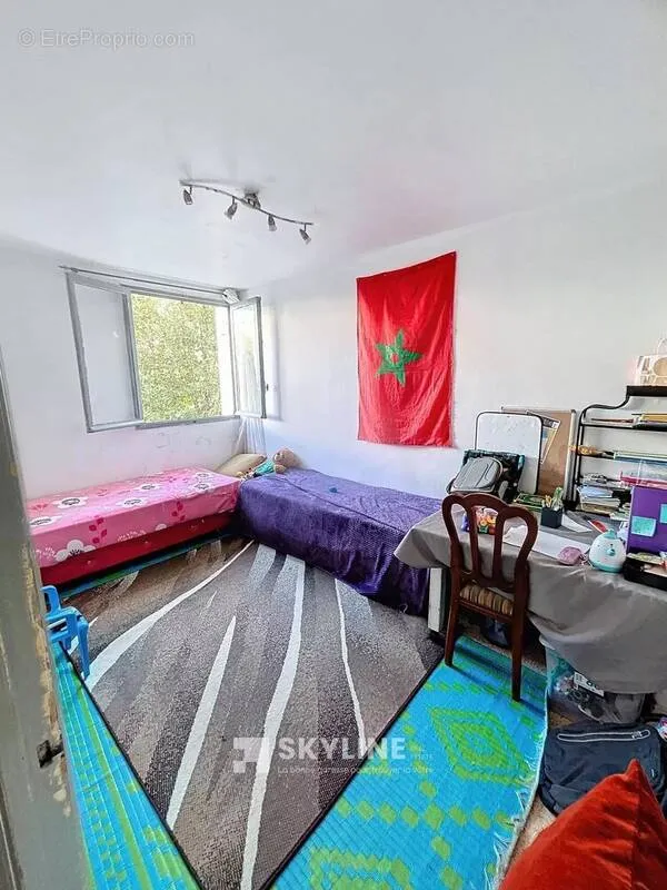 Magamistoad - Bright 4-Bed Flat with Cave in Marseille 14th