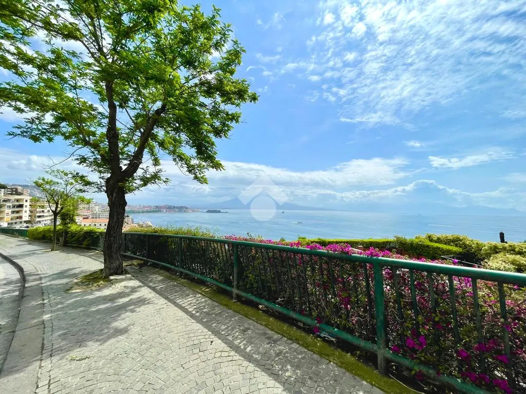 Terrazza - Petrarch Street 2-Bedroom in Naples