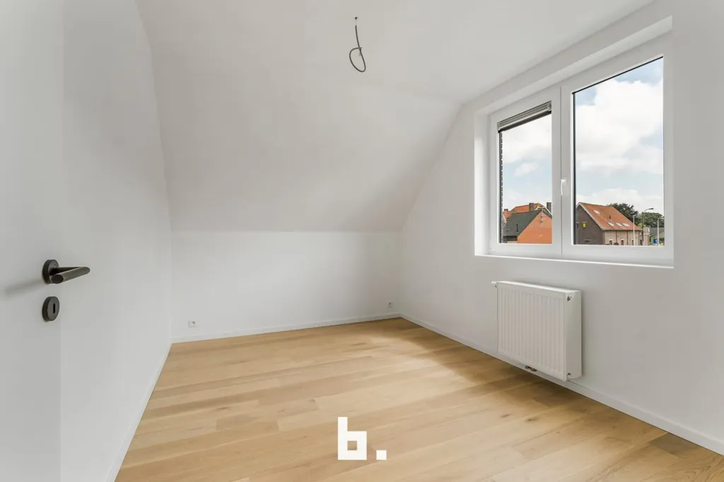 Rooms - Modern House with Solar Panels in Hooglede