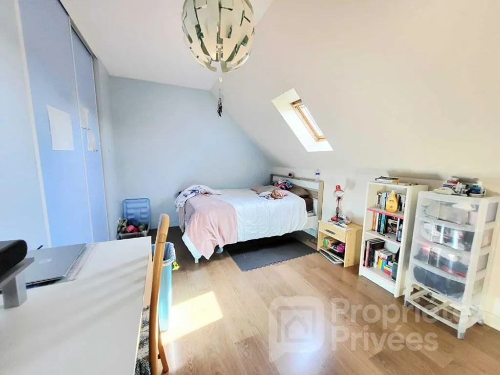 Chambres - Maison Moderne avec Jardin à Sermaises
