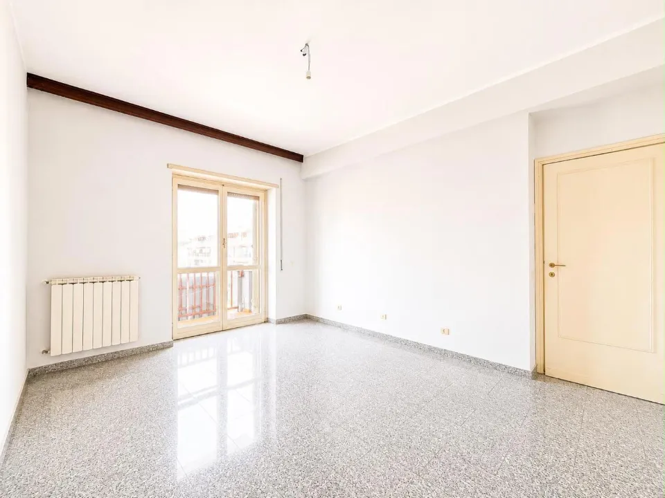 Pièces - Spacious Apartment with Open View in Rome