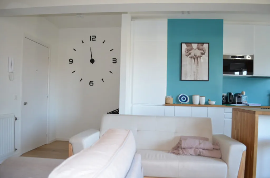 Elutuba - Furnished Apartment with Balcony in Uccle