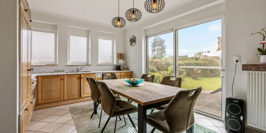 Dining Room - Open Plan House with Garden in Zonhoven