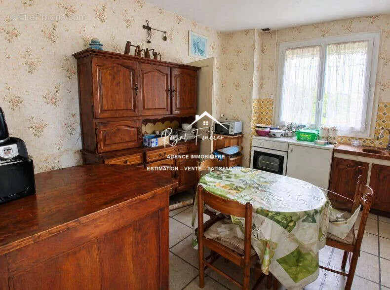 Cucina - House with Garden View in Ligueil