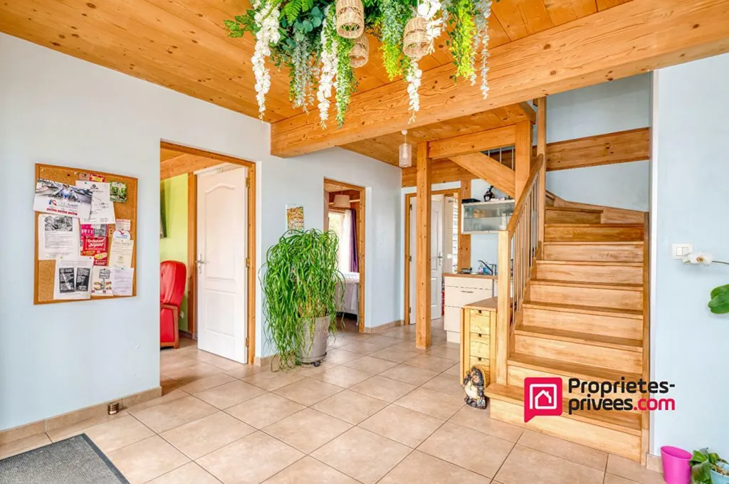 Entrée - Maison avec Piscine et Jardin à Neyron
