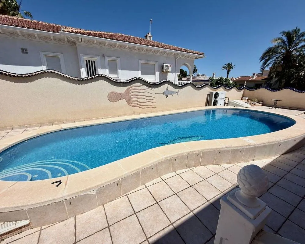 pool_area